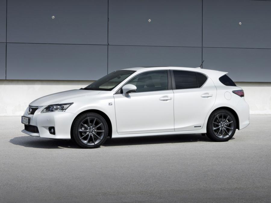  Lexus CT200h F-Sport 2011 года  (EU) (фото 6 из 16)